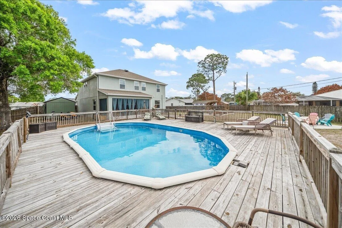 Photo of 800 Lyons Circle NW