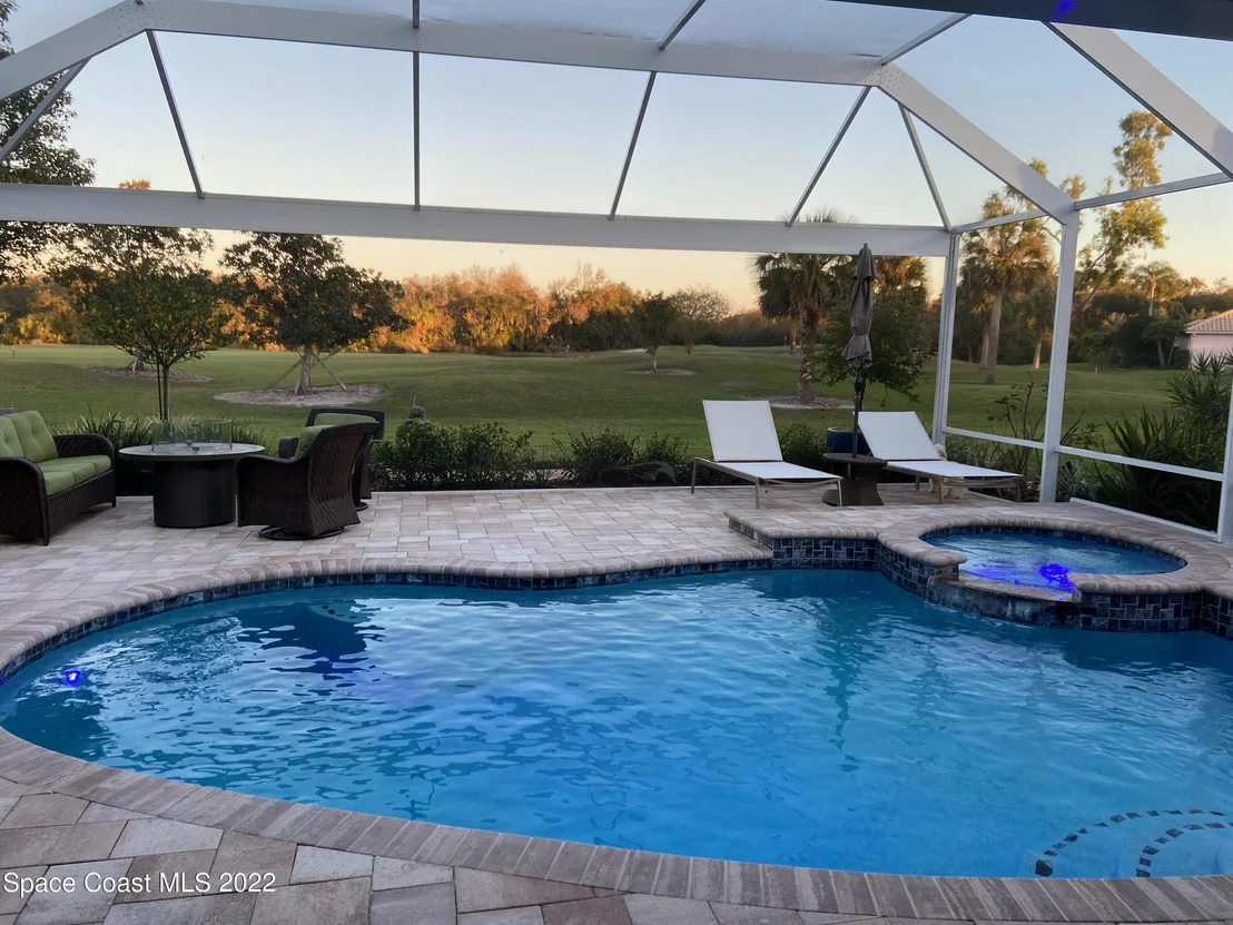Photo of 914 Palm Brook Drive