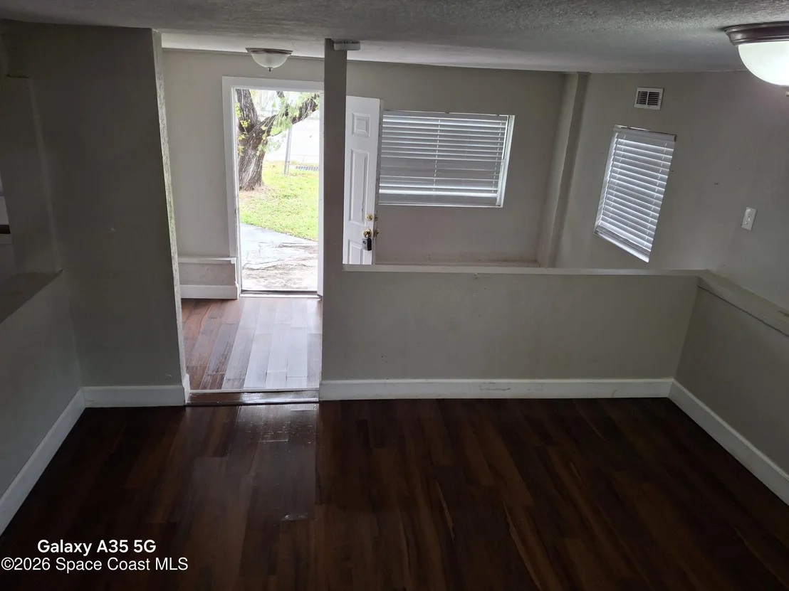 Photo of 2263 Monroe Street