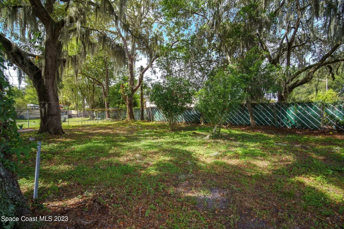 Photo of 1304 Foxboro Drive