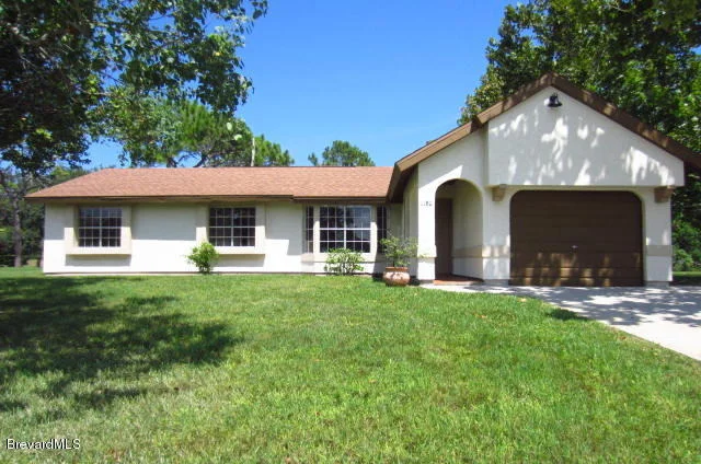 Photo of 1180 NE Riviera Drive