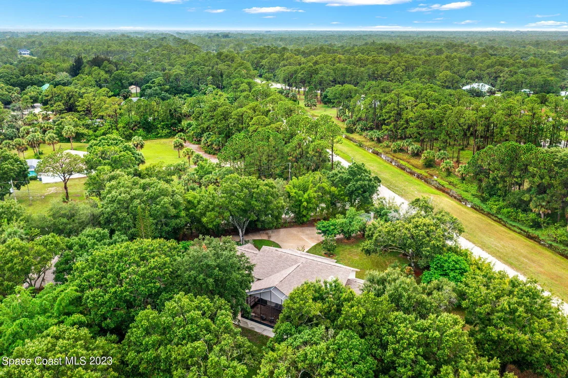 Photo of 2499 Hideaway Lane