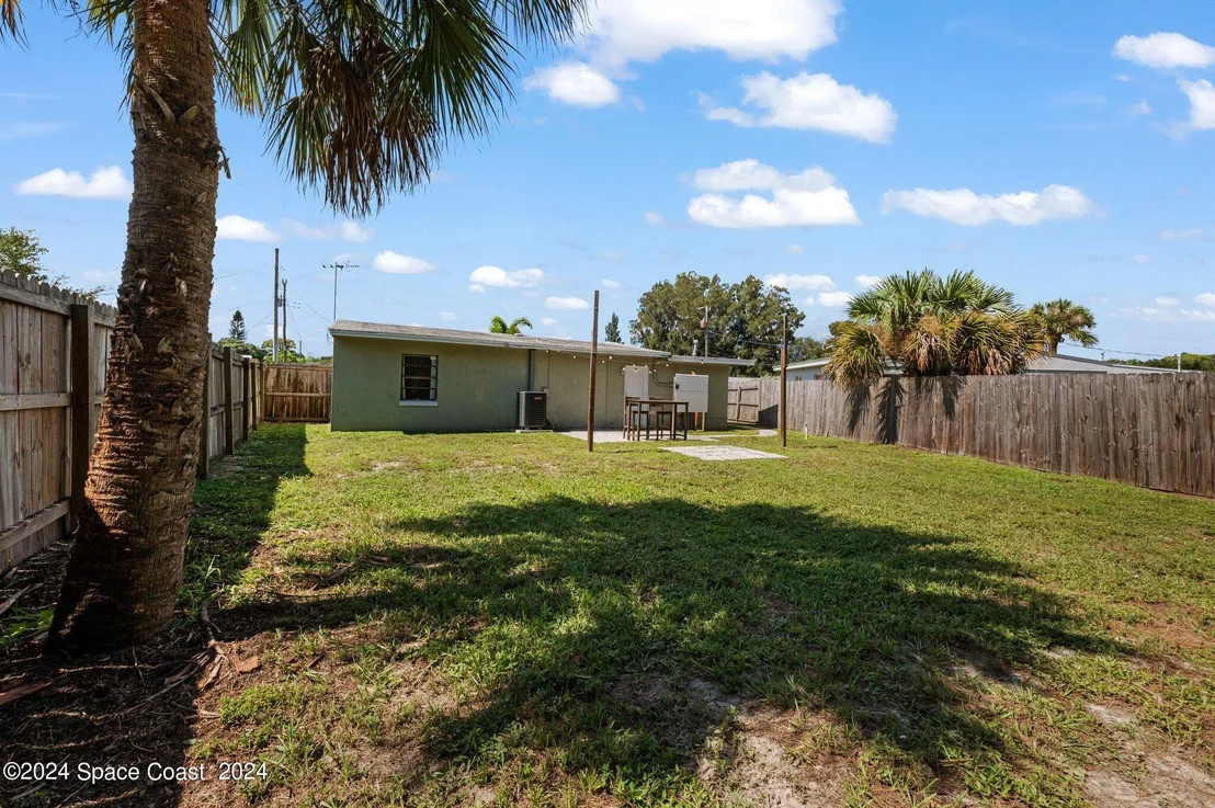 Photo of 601 Gardenia Drive