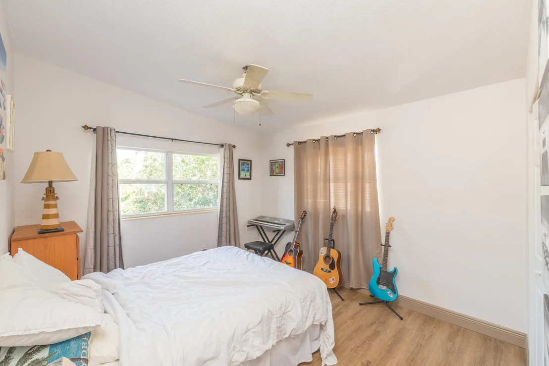 Photo of 423 Angelo Lane
