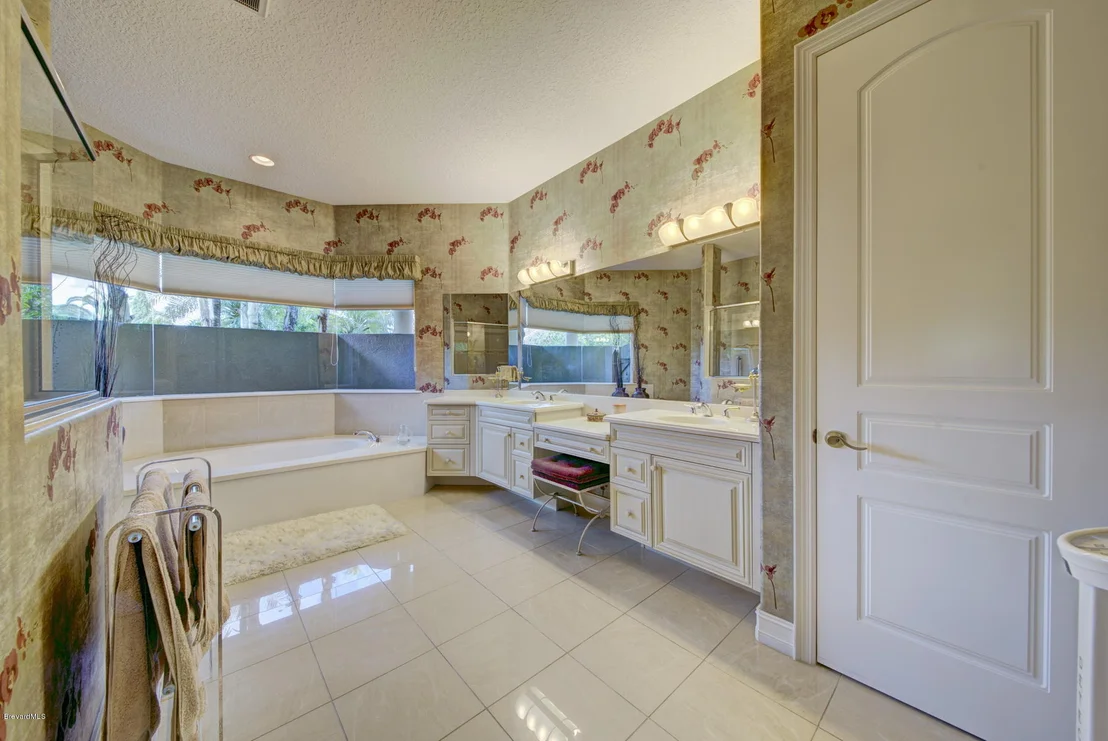 Photo of 8317 Cromwell Place