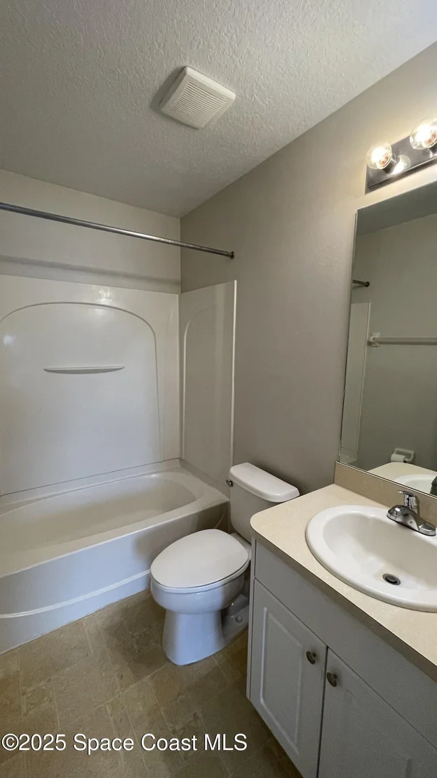 Photo of Unit 103 at 975 Luminary Circle
