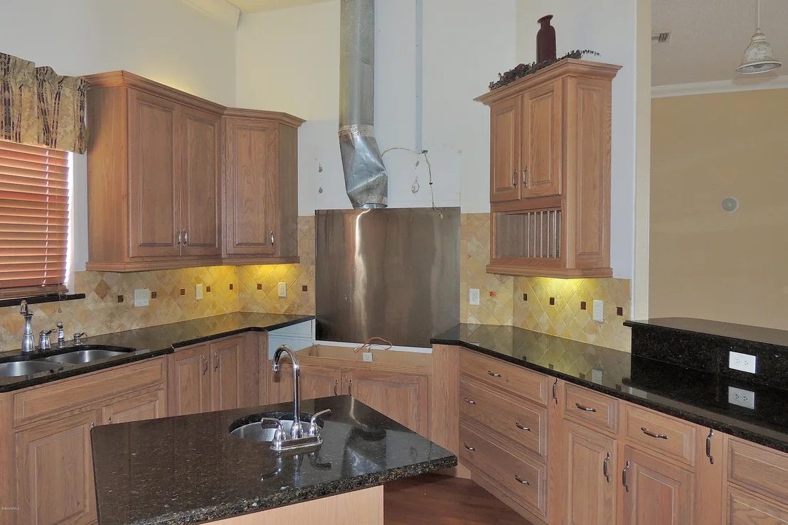 Photo of 1120 NE Riviera Drive