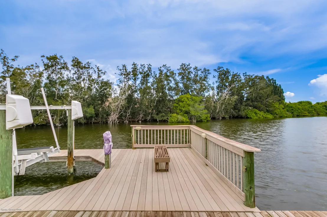 Photo of 449 Thrush Drive