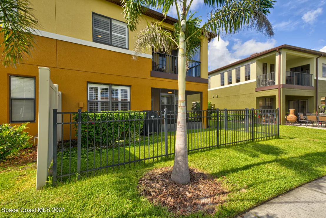 Photo of Unit 101 at 1340 Lara Circle