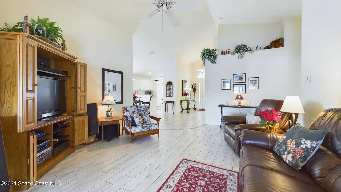 Photo of 2405 Addington Circle