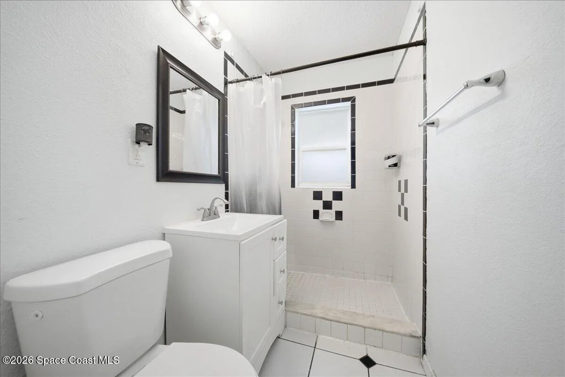 Photo of 1792 Washington Avenue