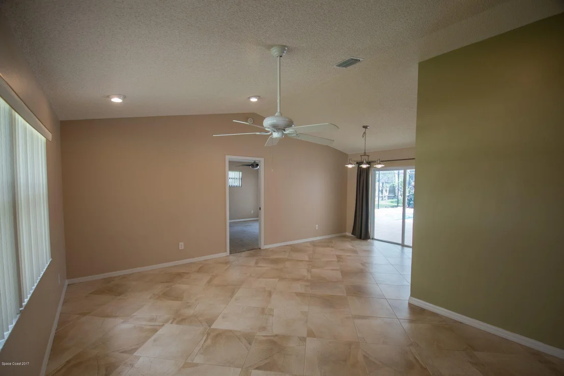 Photo of 3528 Reign Street