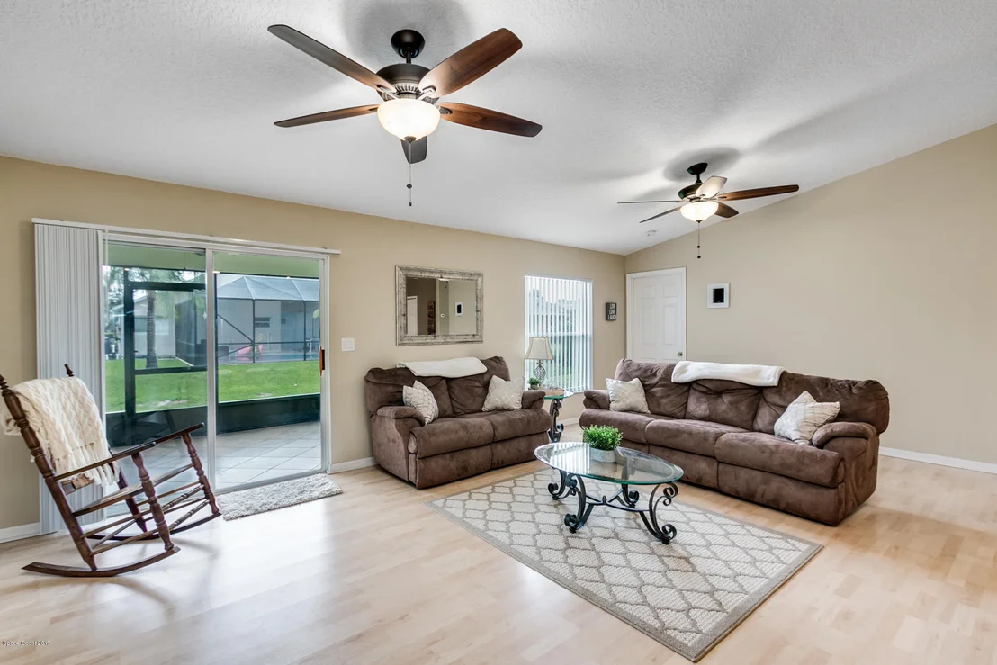 Photo of 943 Del Mar Circle