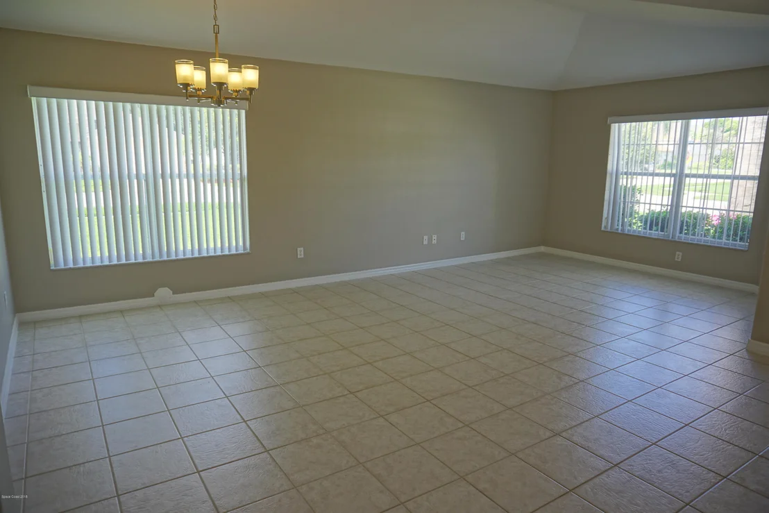 Photo of 816 Kaley Place