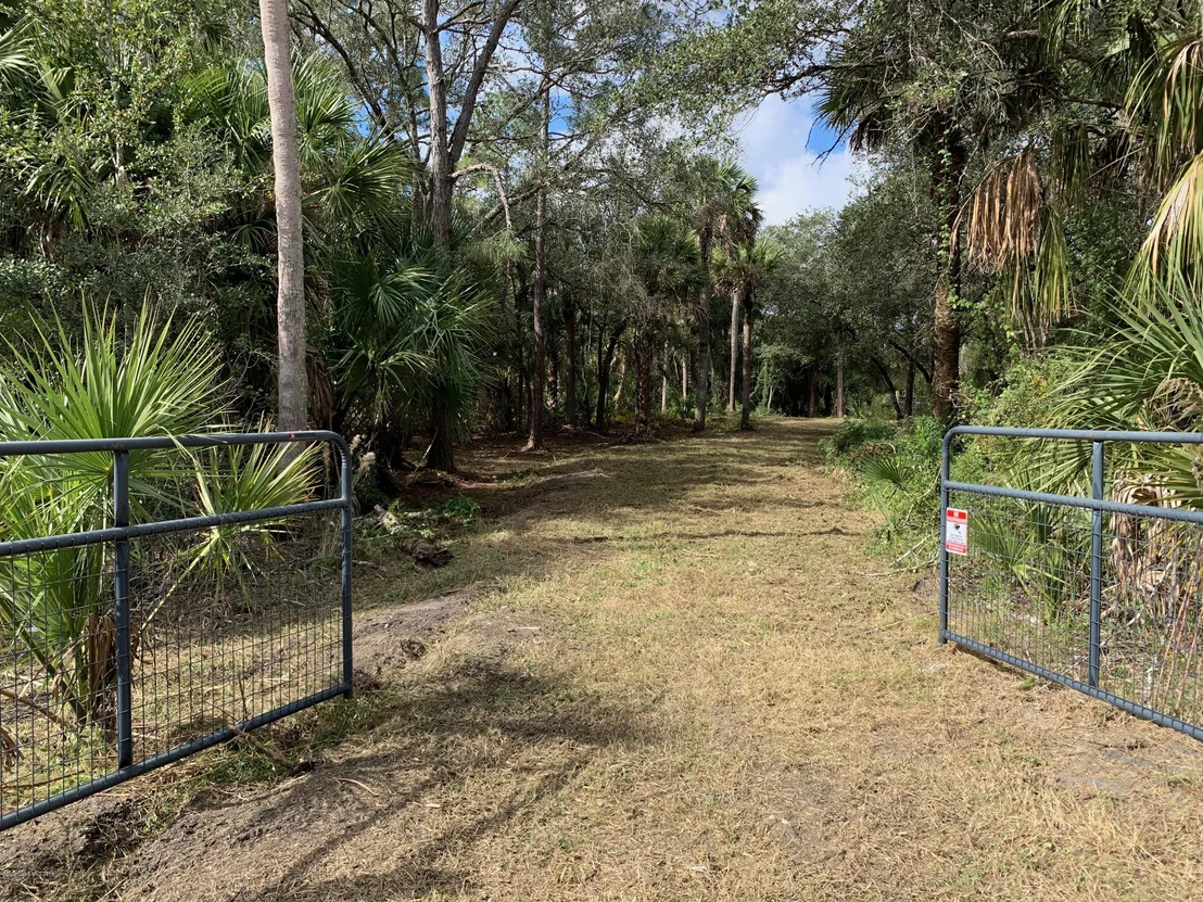 Photo of 2220 Satellite Boulevard