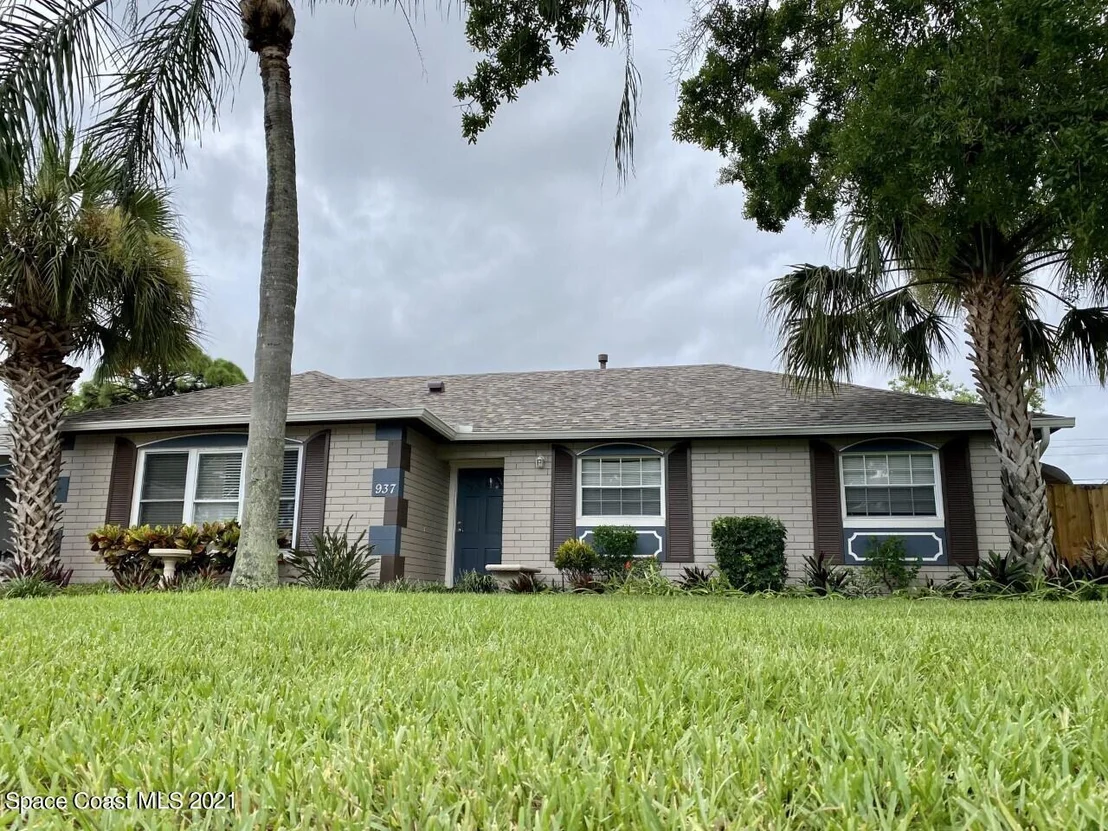 Photo of 937 Kings Post Road