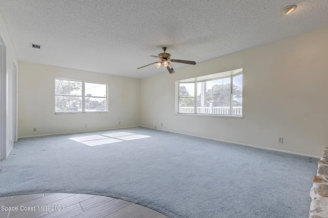Photo of 1447 Floyd Drive