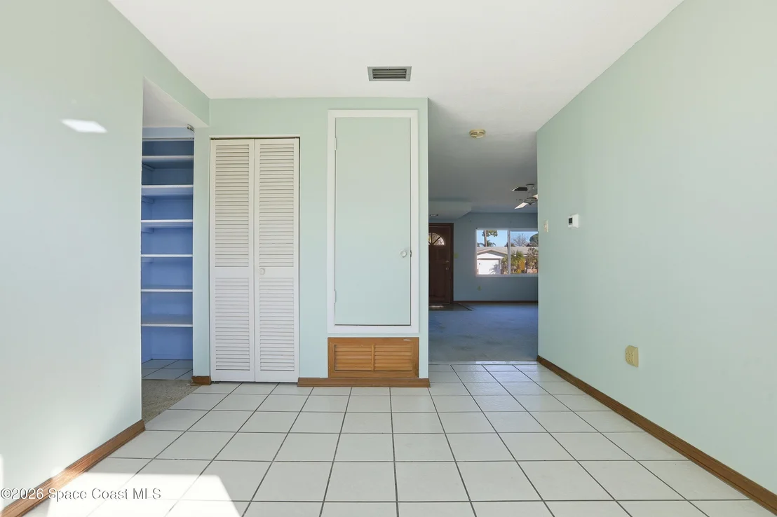 Photo of 875 Kings Post Road