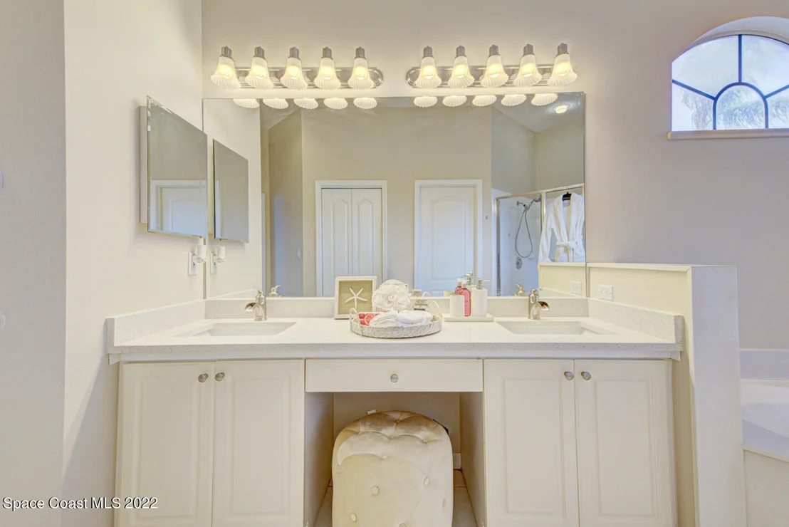 Photo of 993 Wildwood Drive