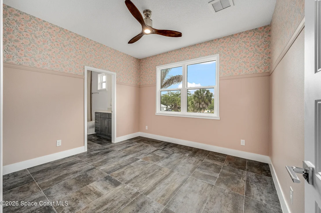 Photo of 2093 Greenway Drive