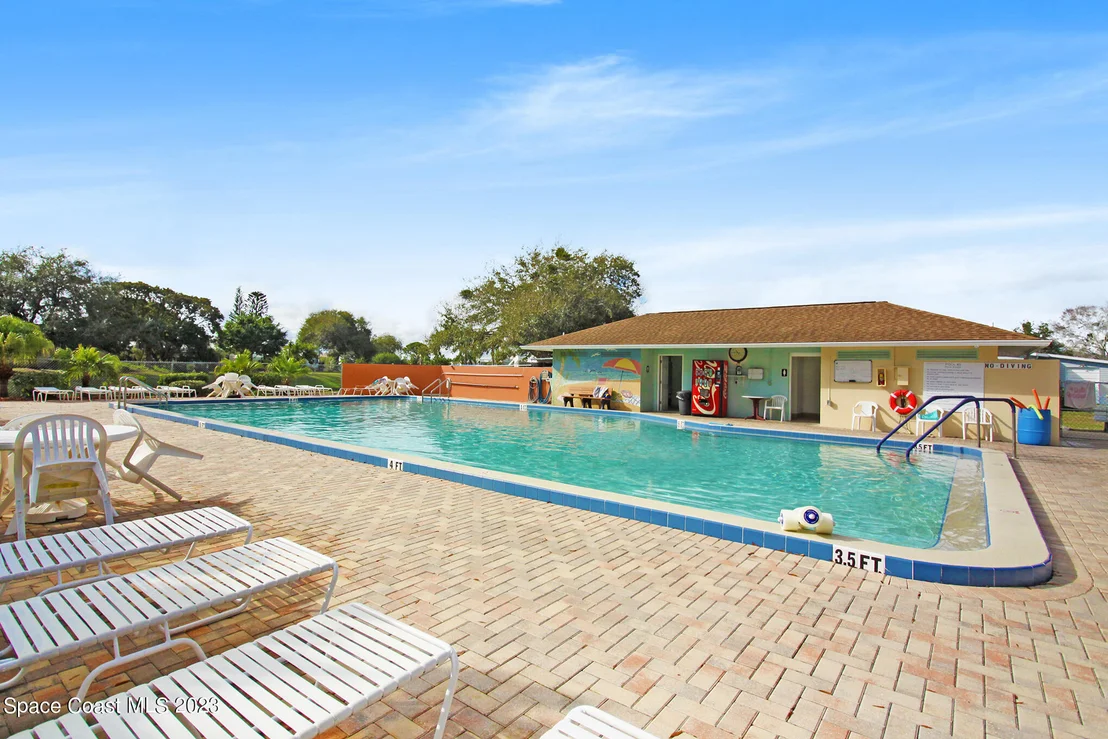 Photo of 1081 Barefoot Circle