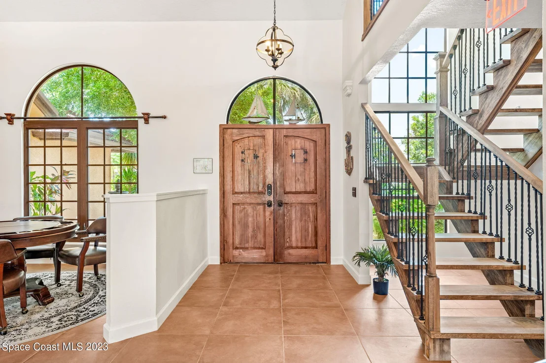 Photo of 442 Riverview Lane