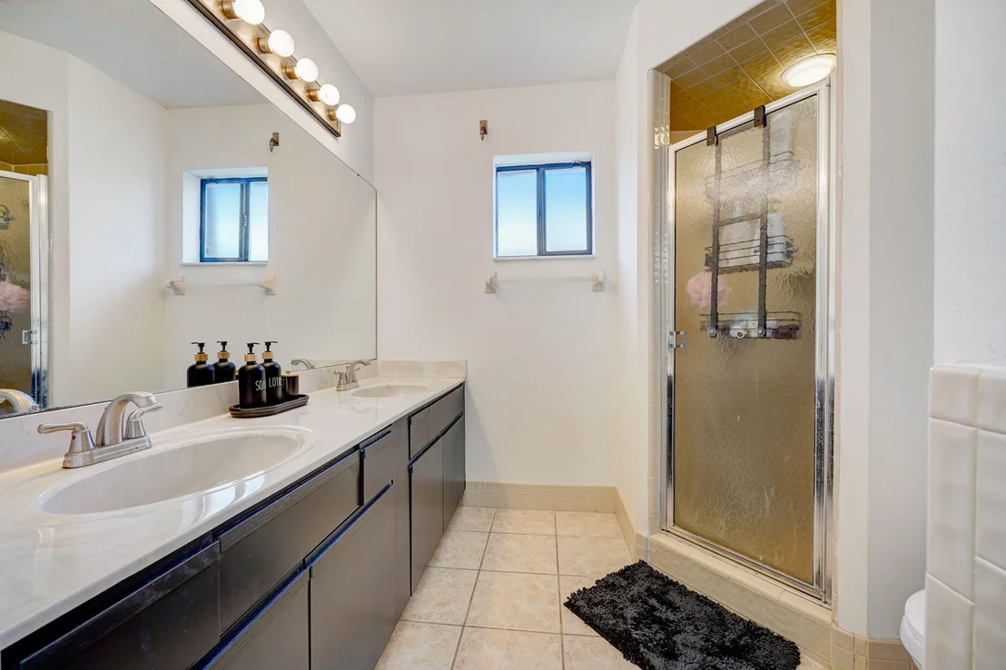 Photo of 2039 Bottlebrush Drive