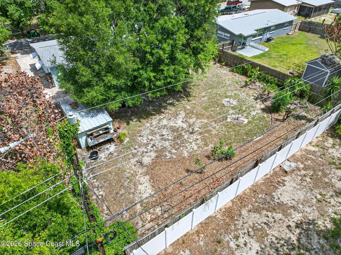 Photo of 2737 Cherbourg Road