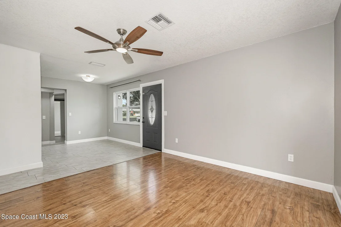 Photo of 2635 Hereford Road