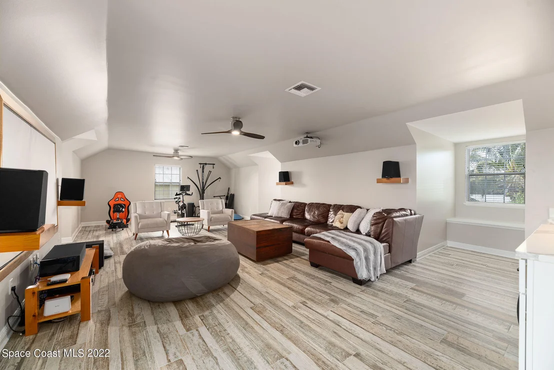 Photo of 416 Riverview Lane