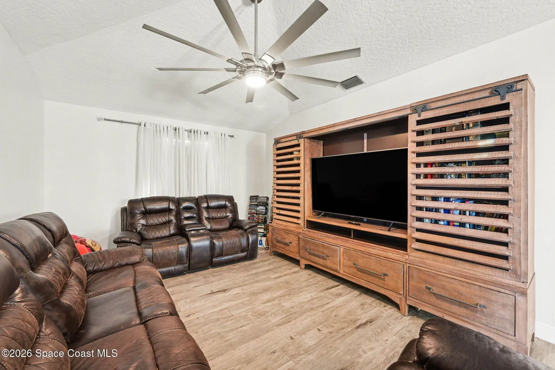 Photo of 1810 Crane Creek Boulevard