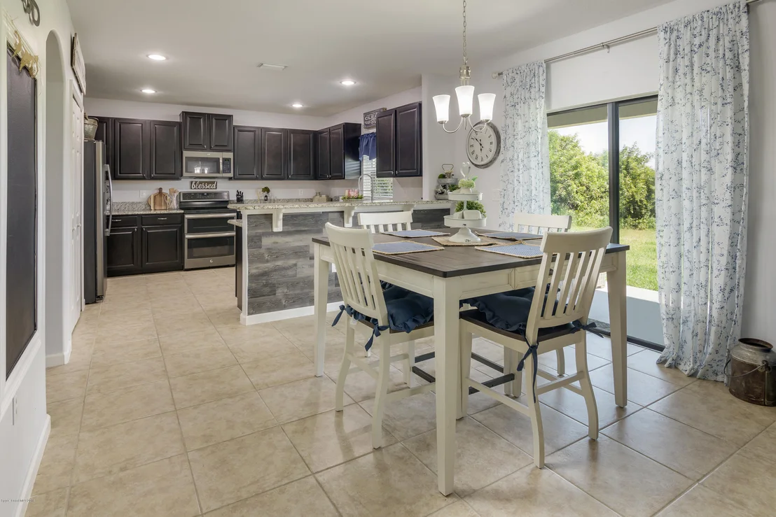 Photo of 559 Trymore Drive SE