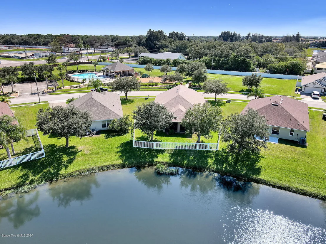 Photo of 2371 Bridgeport Circle