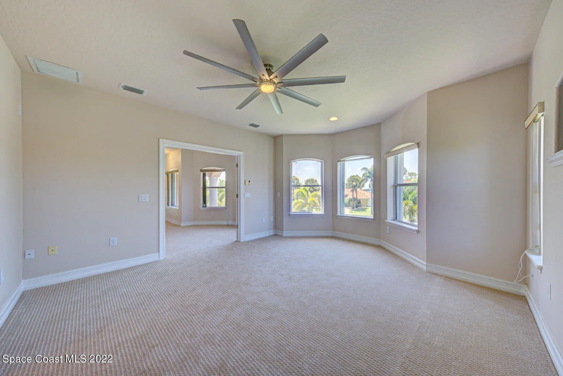 Photo of 334 Island Drive