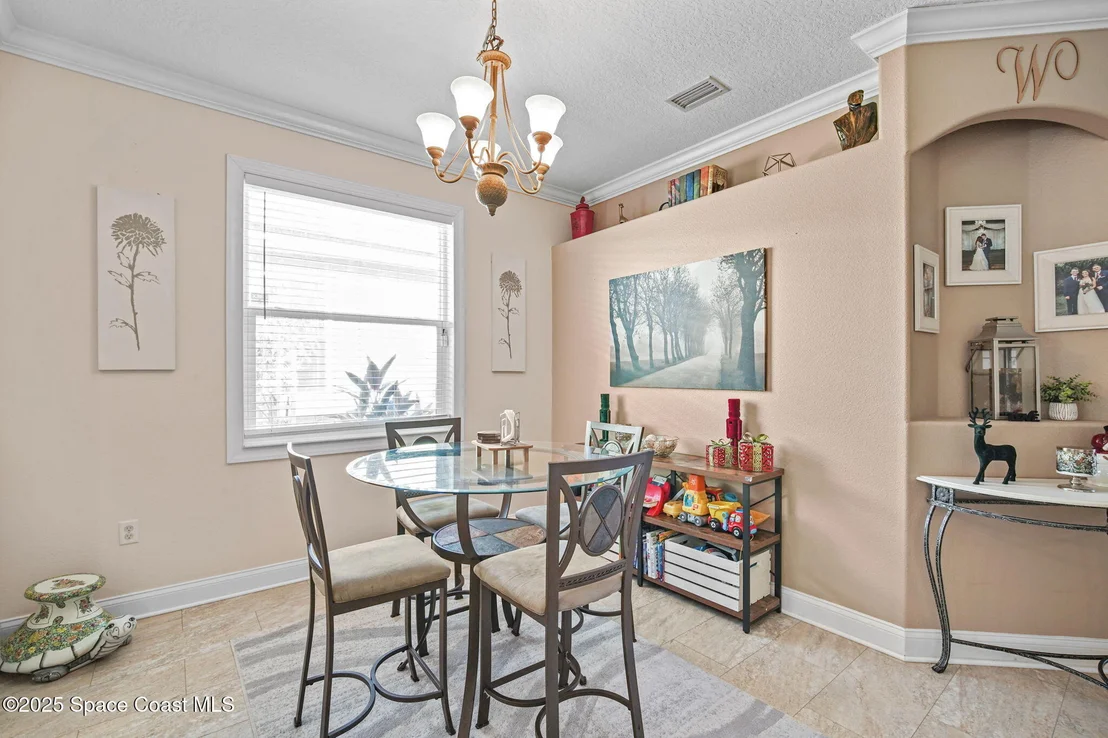 Photo of 381 Waterside Circle
