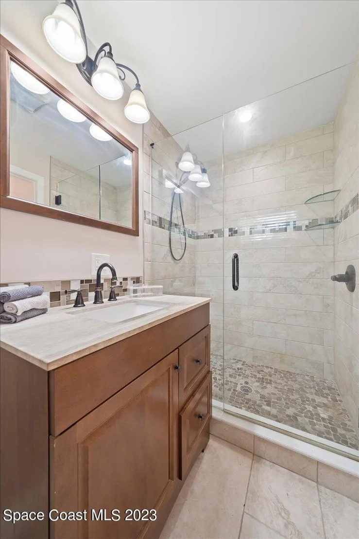 Photo of 1040 Bernice Road