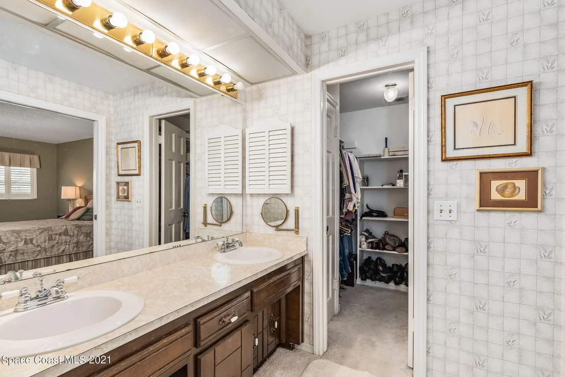 Photo of 330 Seabreeze Drive