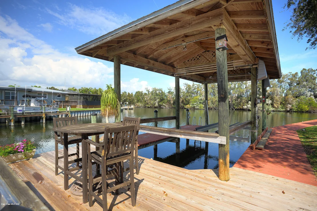 Photo of 448 Sparrow Drive