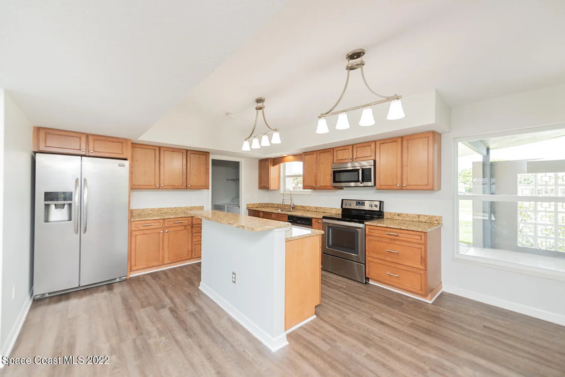 Photo of 1037 Daytona Drive NE
