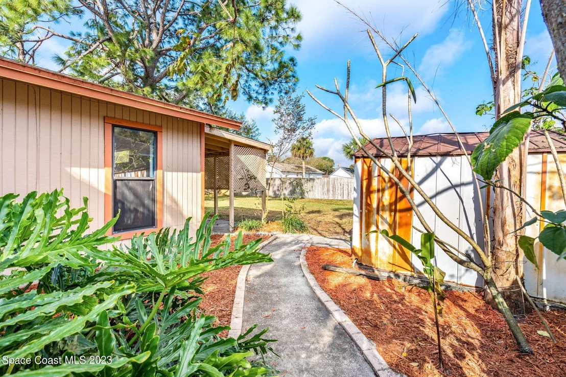 Photo of 6414 Hudson Road