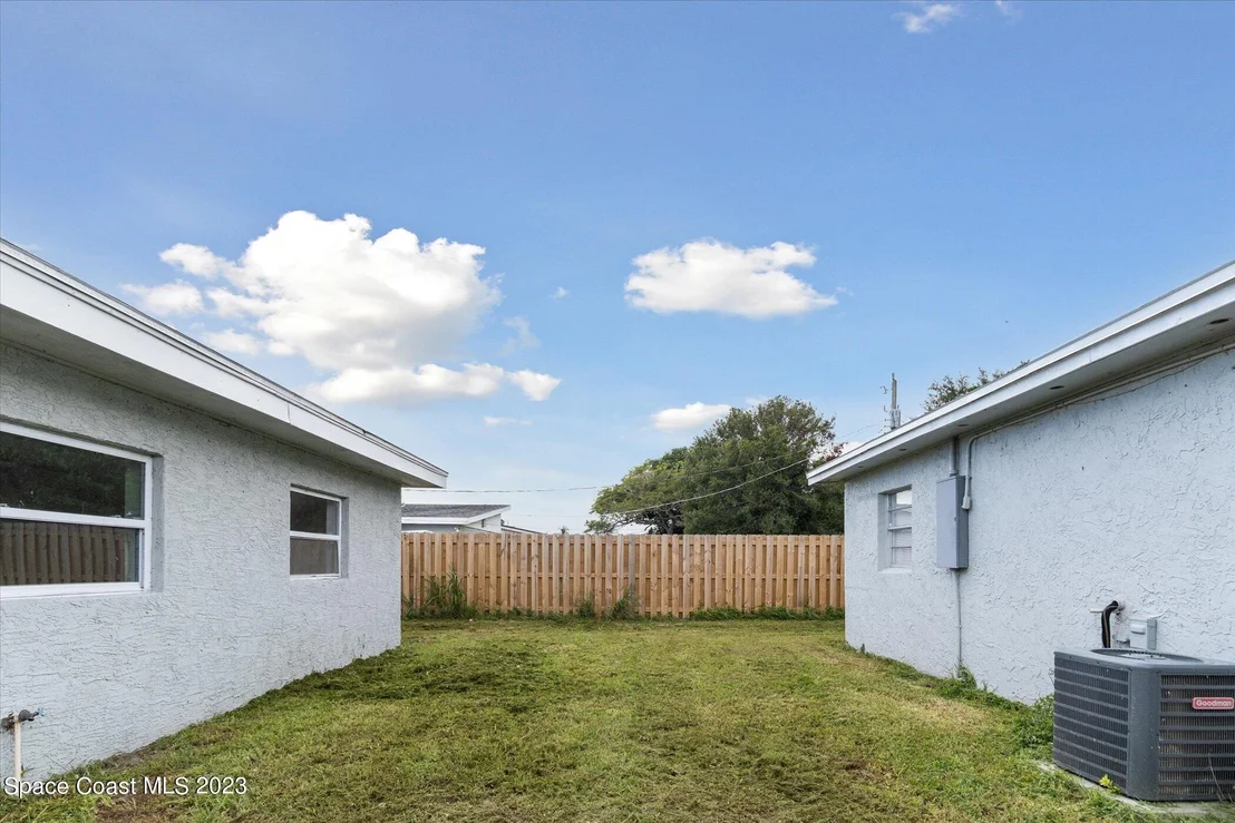 Photo of 3104 Swift Street