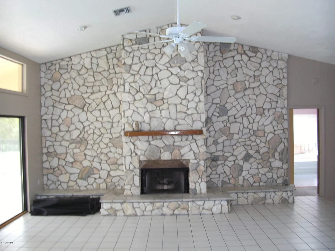 Photo of 544 Deerfield Drive