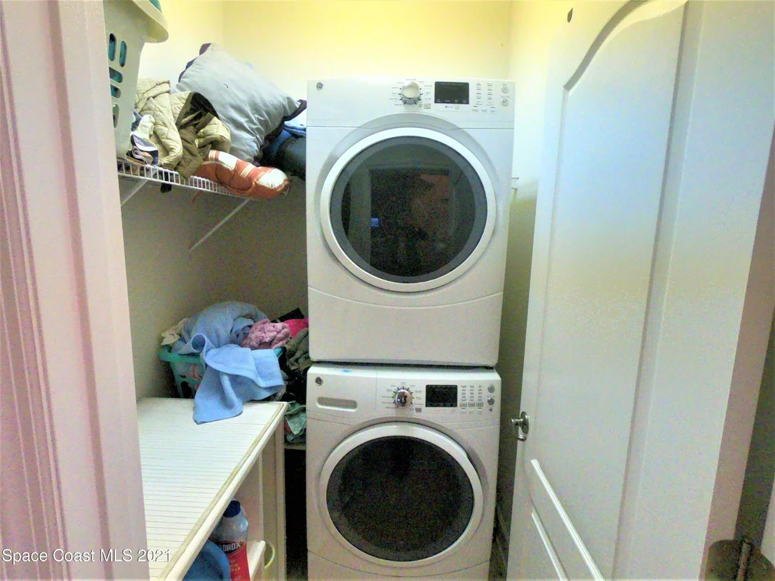 Photo of 1035 Starling Way