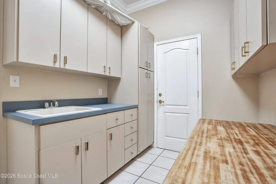Photo of 772 Oak Park Drive