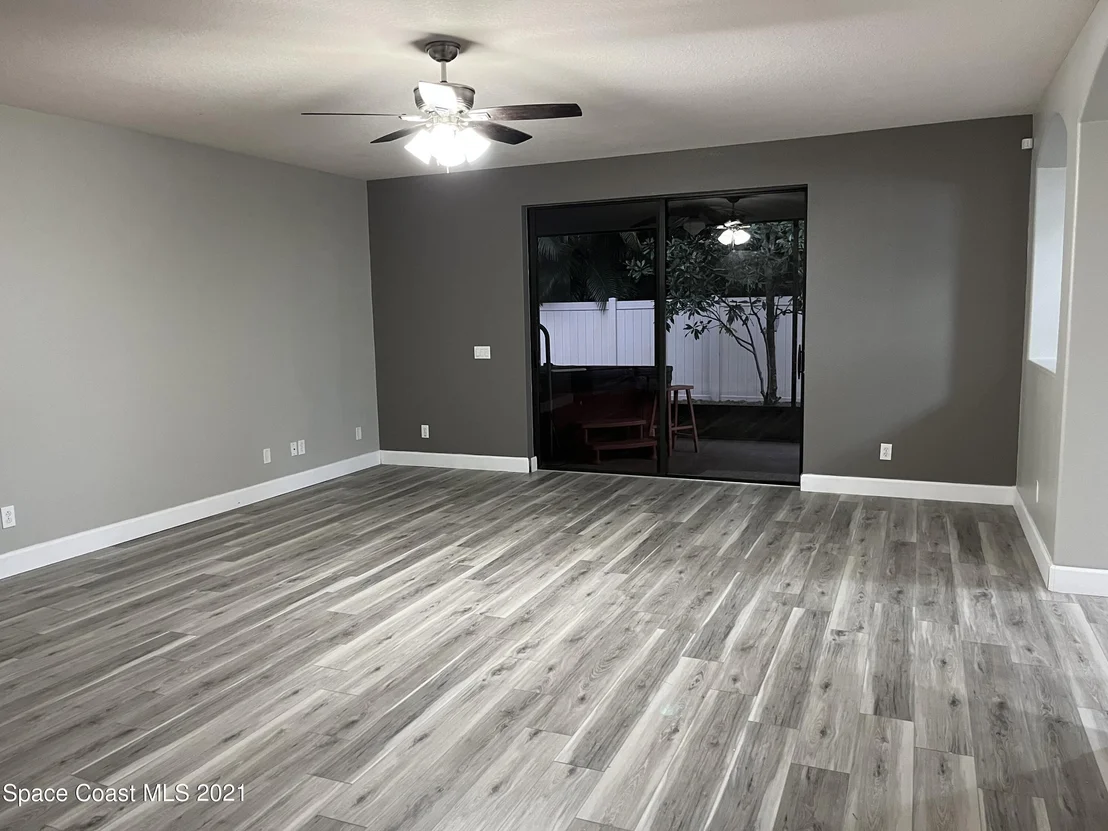 Photo of 1150 Talon Way