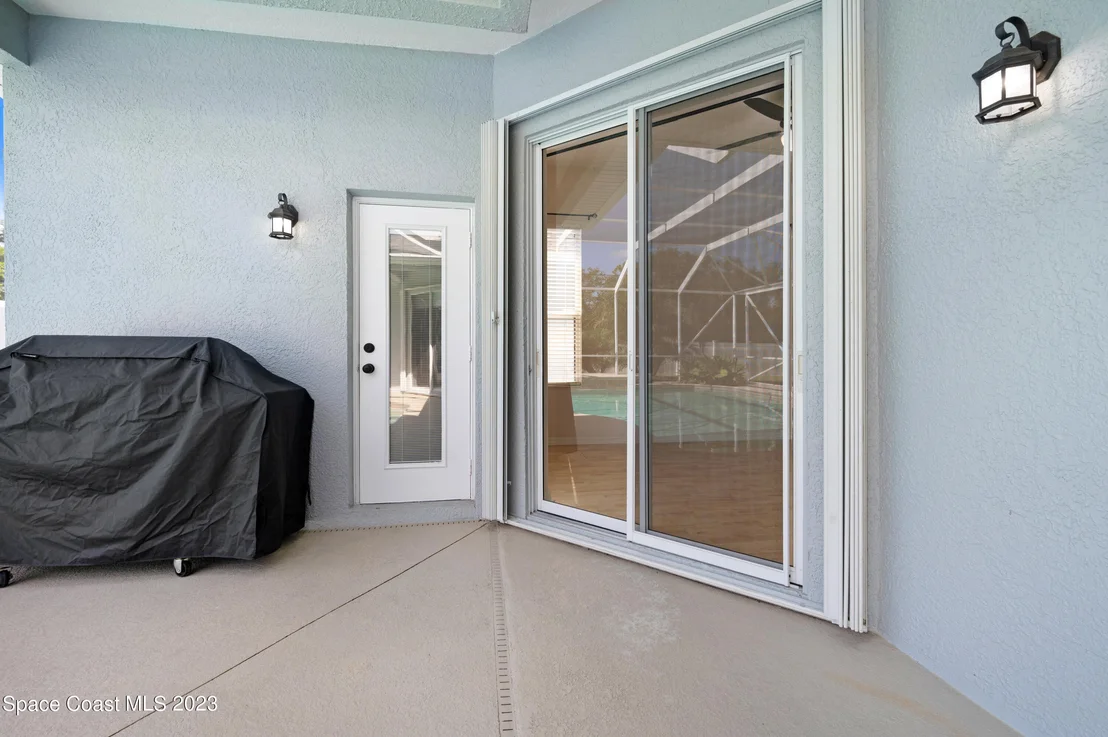 Photo of 1421 Whitman Drive