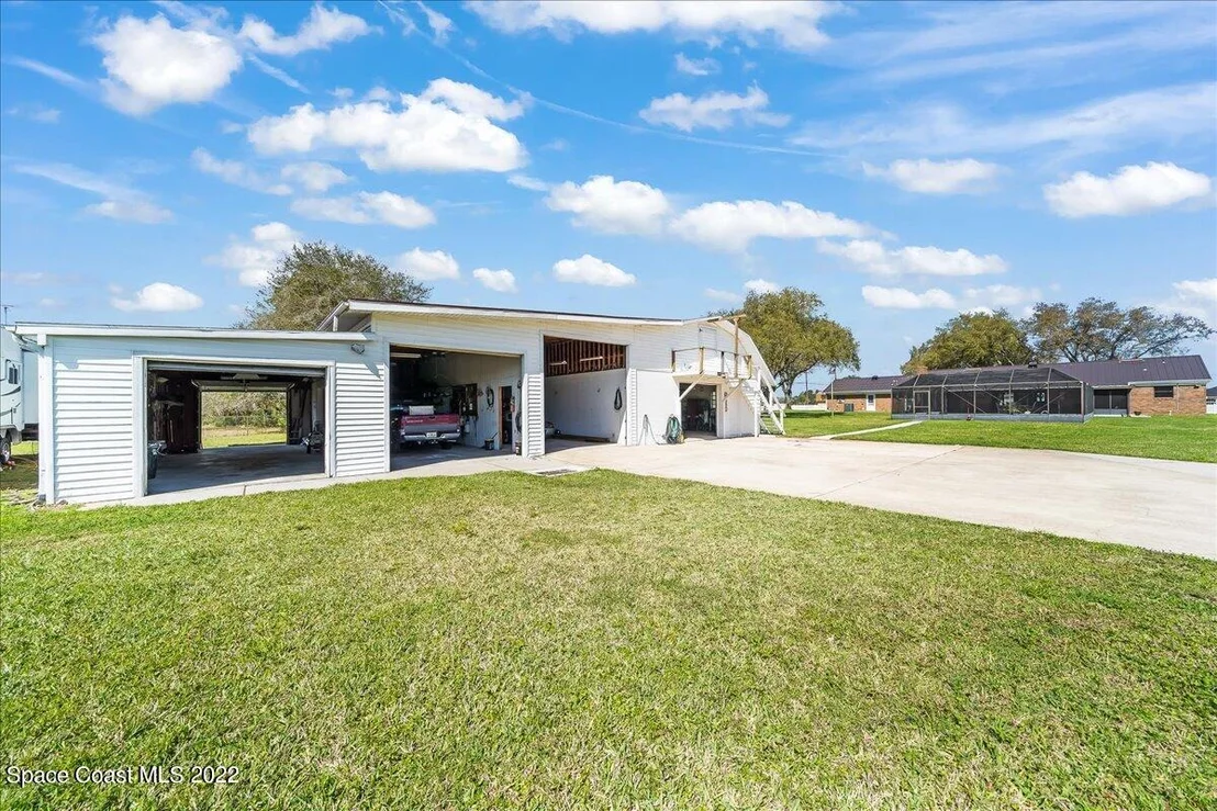 Photo of 3685 Burkholm Road