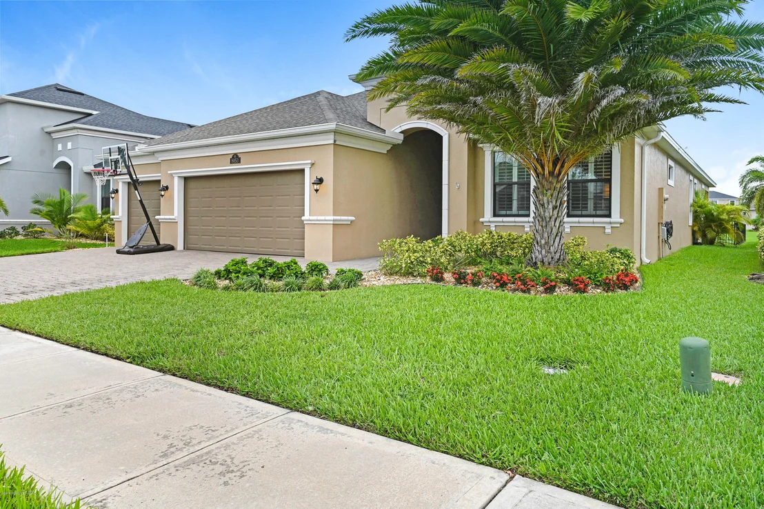 Photo of 8053 Creshire Court