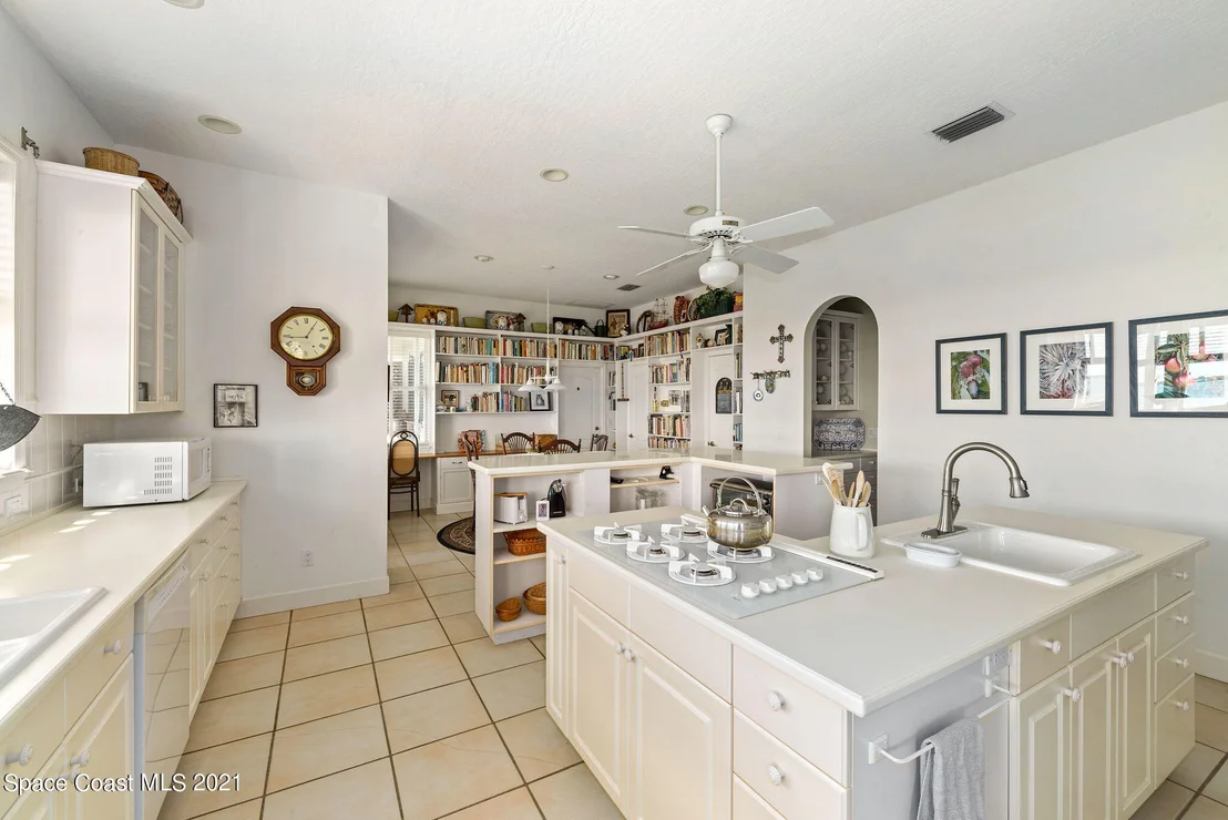 Photo of 176 Bayshore Drive