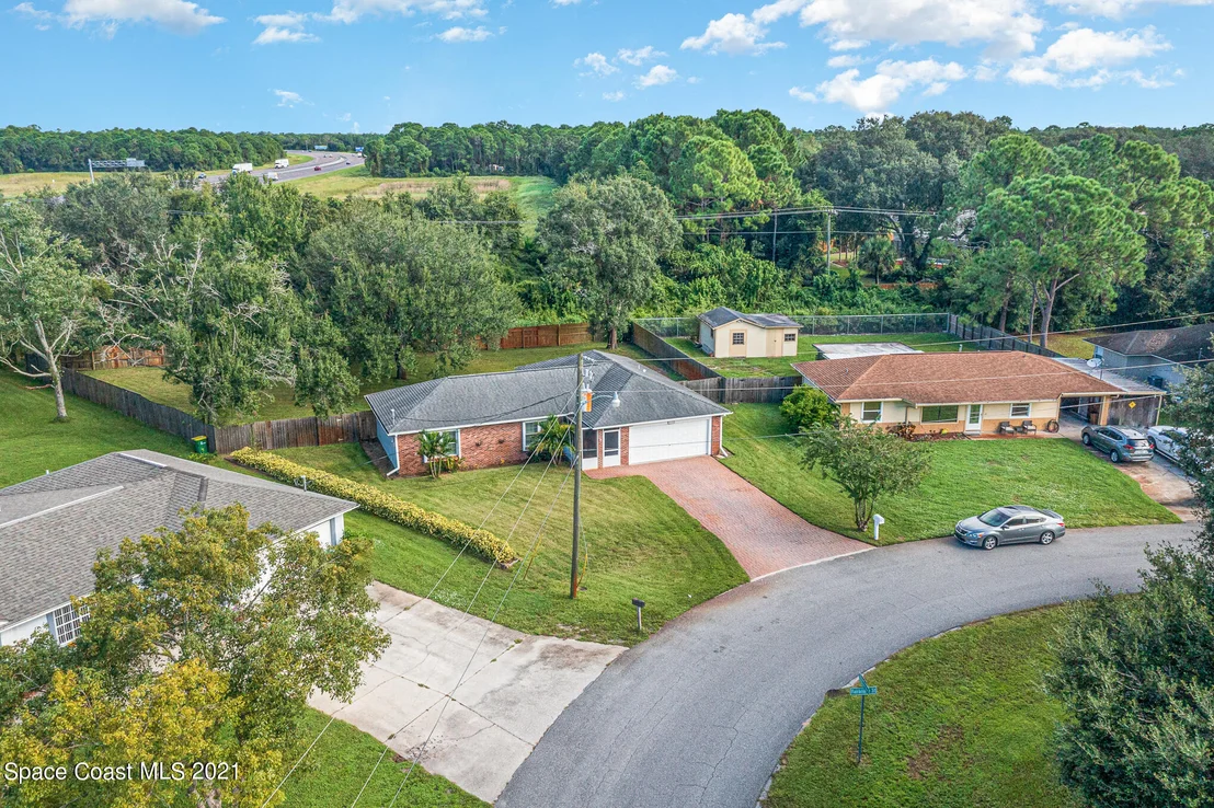 Photo of 5770 Fairbridge Street